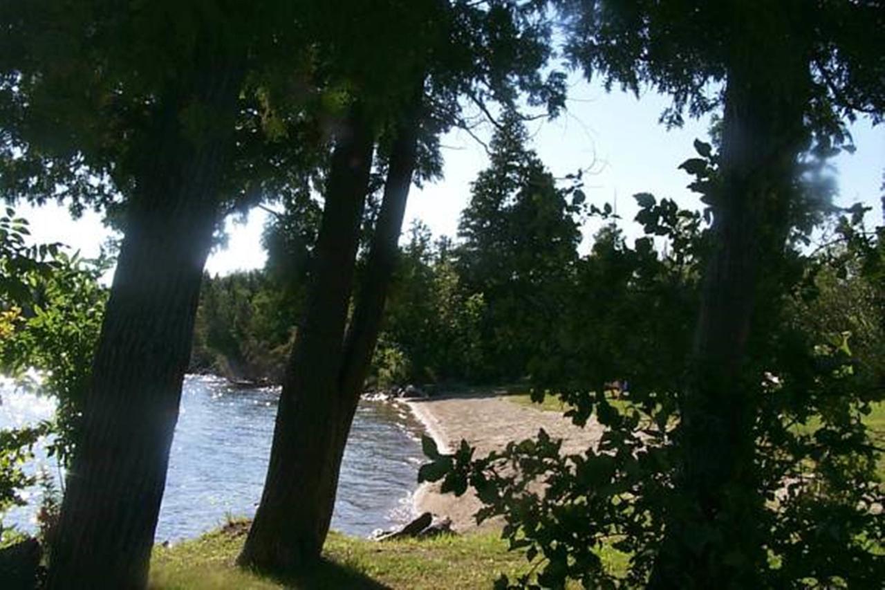 Wee Point Resort Manitowaning Bagian luar foto